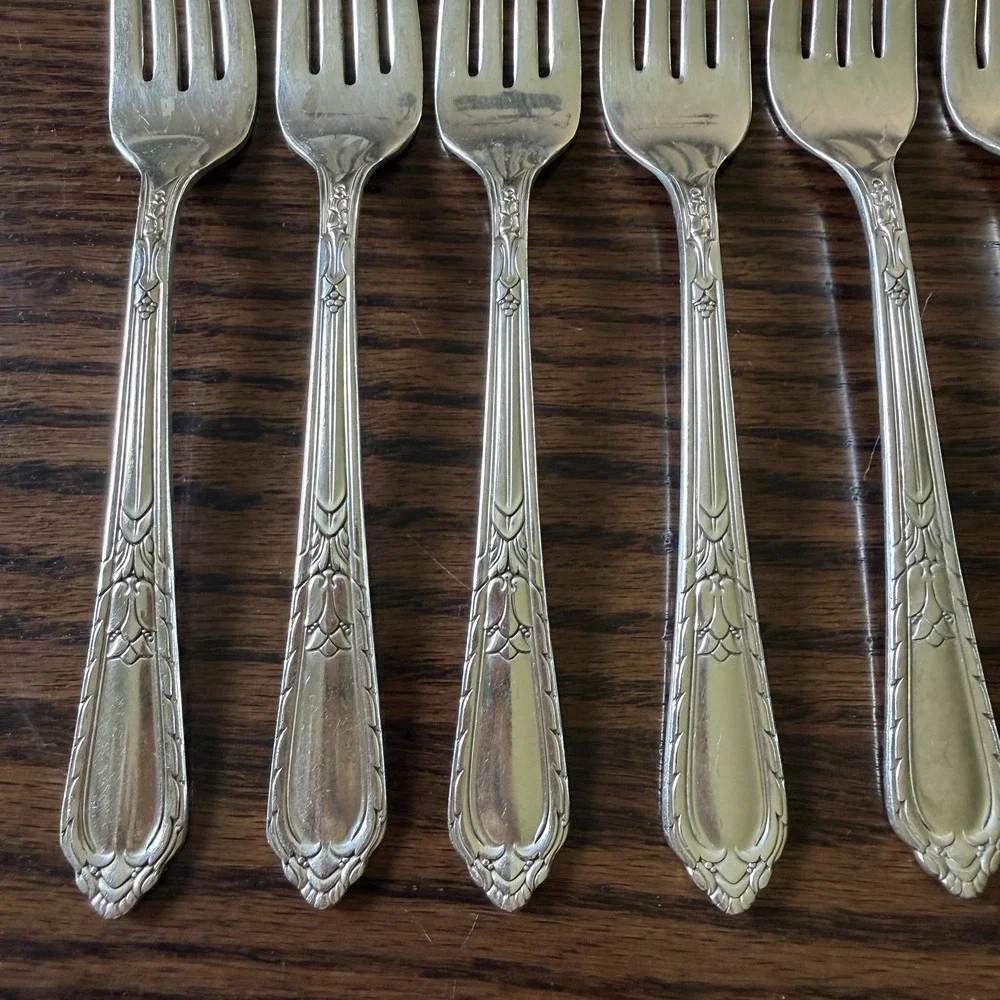 Holmes & Edwards vtg holmes